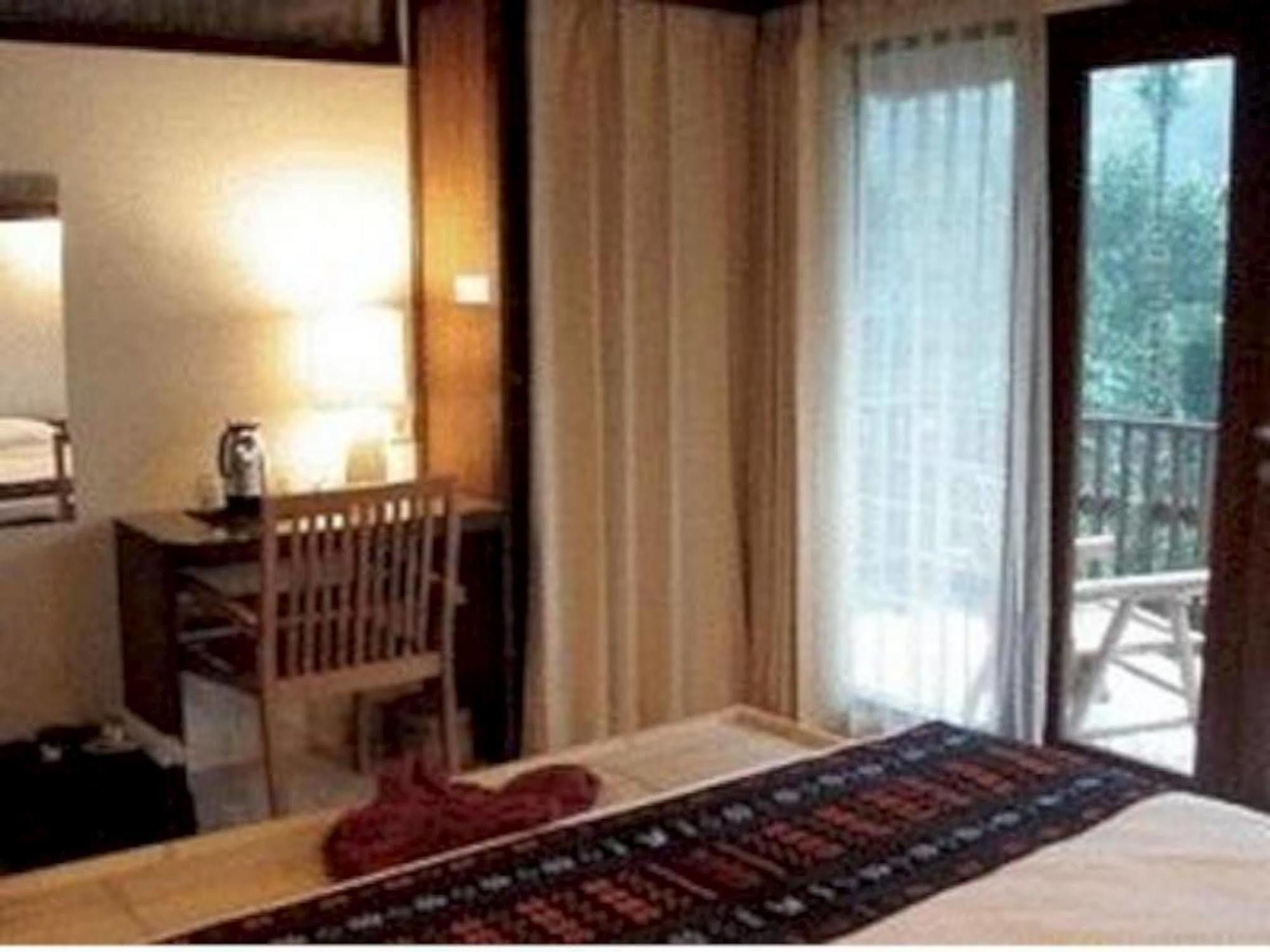 Kelimutu Crater Lakes Ecolodge Desa Kowanara エクステリア 写真